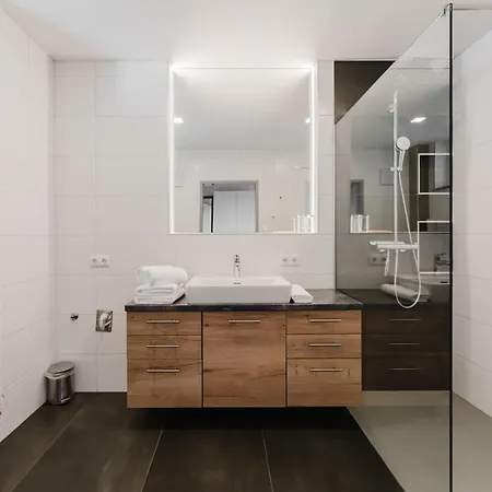 Langs Wirtshaus イン 3*