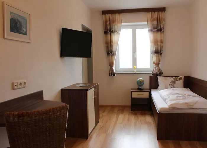 Langs Wirtshaus Πανδοχείο